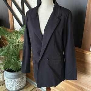 Mono B women’s long blazer size M
Preloved color dark navy blue